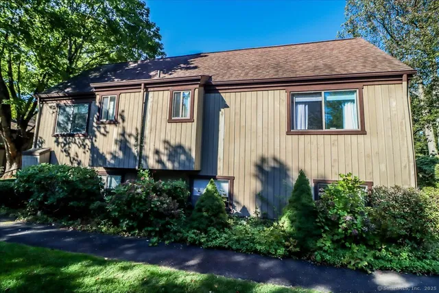 $549,900 | 664 Osage Lane, Unit A, Stratford, CT 06614