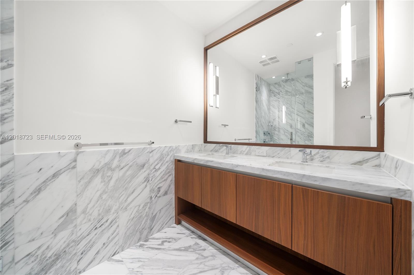 175 Southeast 25th Road, Unit 804 Miami, FL 33129 - Photo 9 of 23