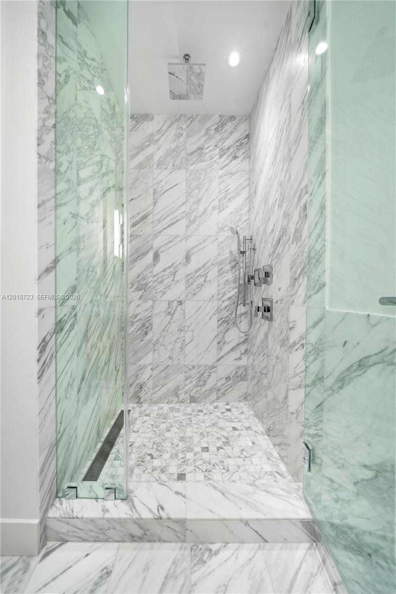 175 Southeast 25th Road, Unit 804 Miami, FL 33129 - Photo 10 of 23