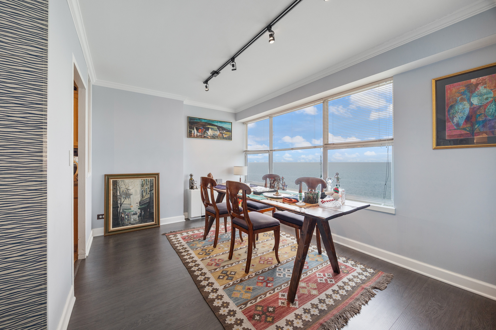 6157 North Sheridan Road, Unit 5G Chicago, IL 60660 - Photo 8 of 24