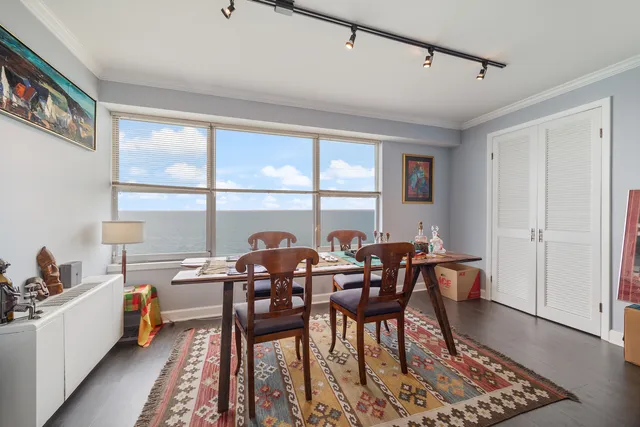 $289,999 | 6157 North Sheridan Road, Unit 5G, Chicago, IL 60660