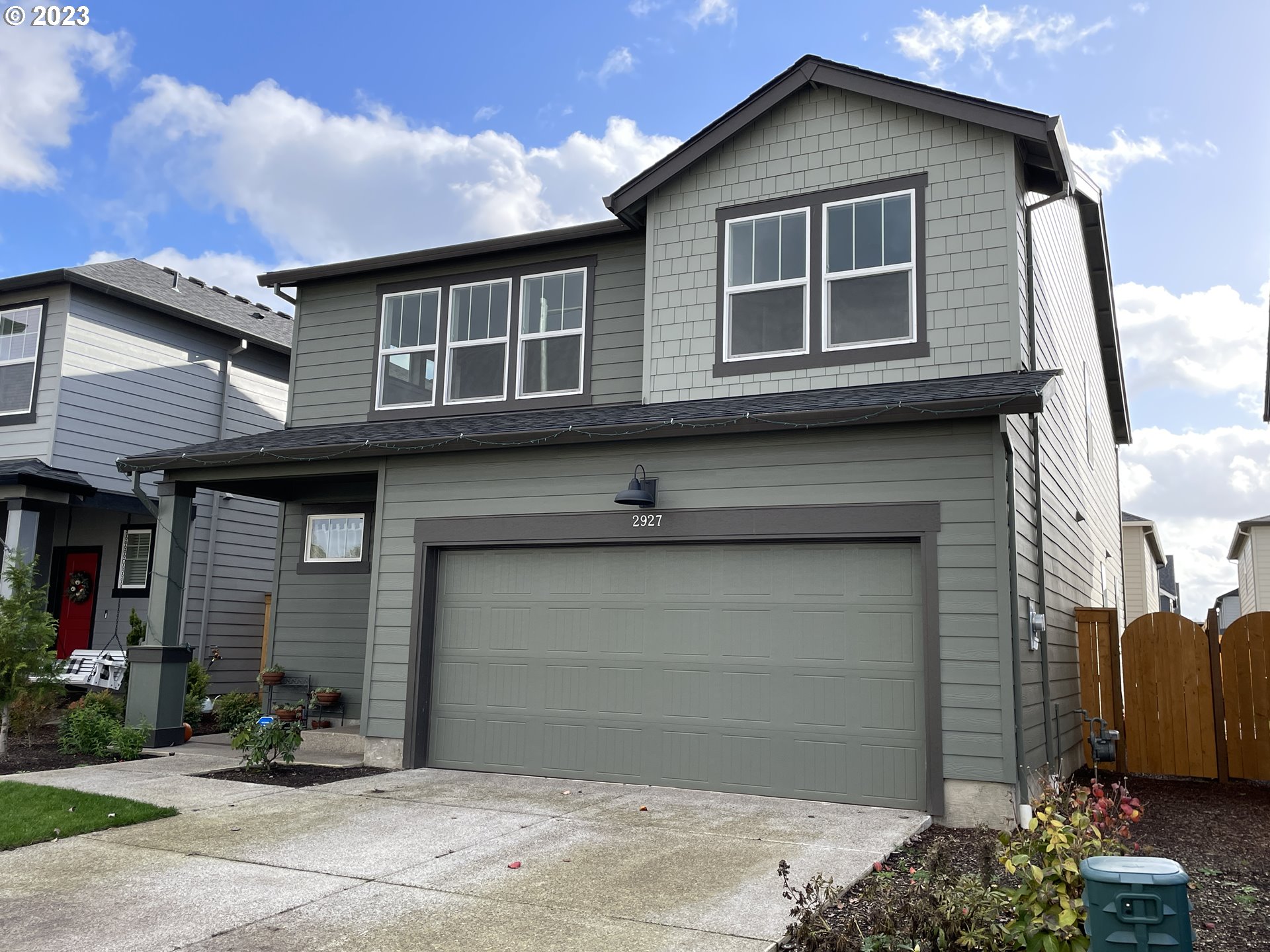 2927 W Street Springfield, OR 97477 - Photo 1 of 38 a front view of a house with a yard