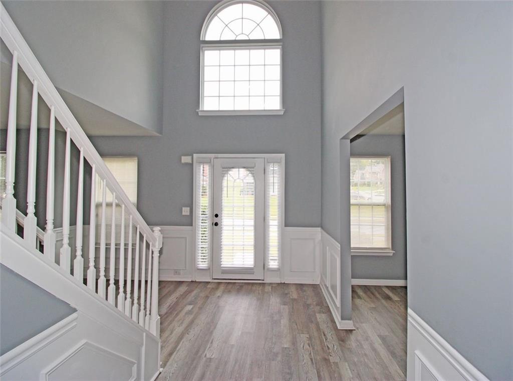 6263 Shell Drive Southwest Atlanta, GA 30331 - Photo 3 of 40 Gallery Image 3