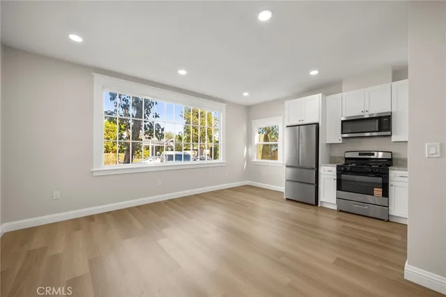 $2,400 | 1822 East 2nd, Unit 11, Long Beach, CA 90802