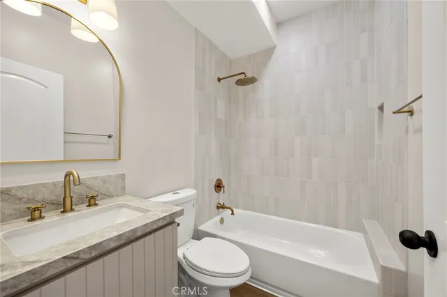 $2,400 | 1822 East 2nd, Unit 11, Long Beach, CA 90802