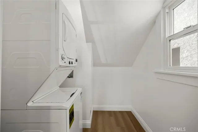 $2,400 | 1822 East 2nd, Unit 11, Long Beach, CA 90802