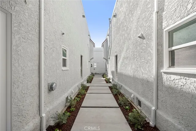 $2,400 | 1822 East 2nd, Unit 11, Long Beach, CA 90802