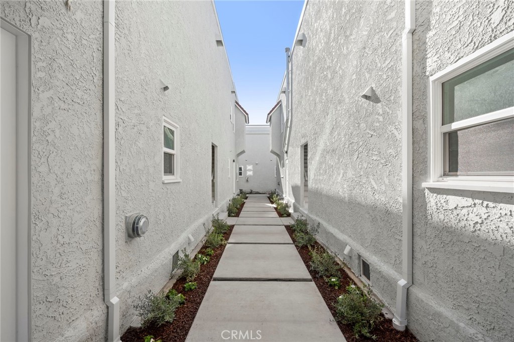 1822 East 2nd, Unit 11 Long Beach, CA 90802 - Photo 4 of 35