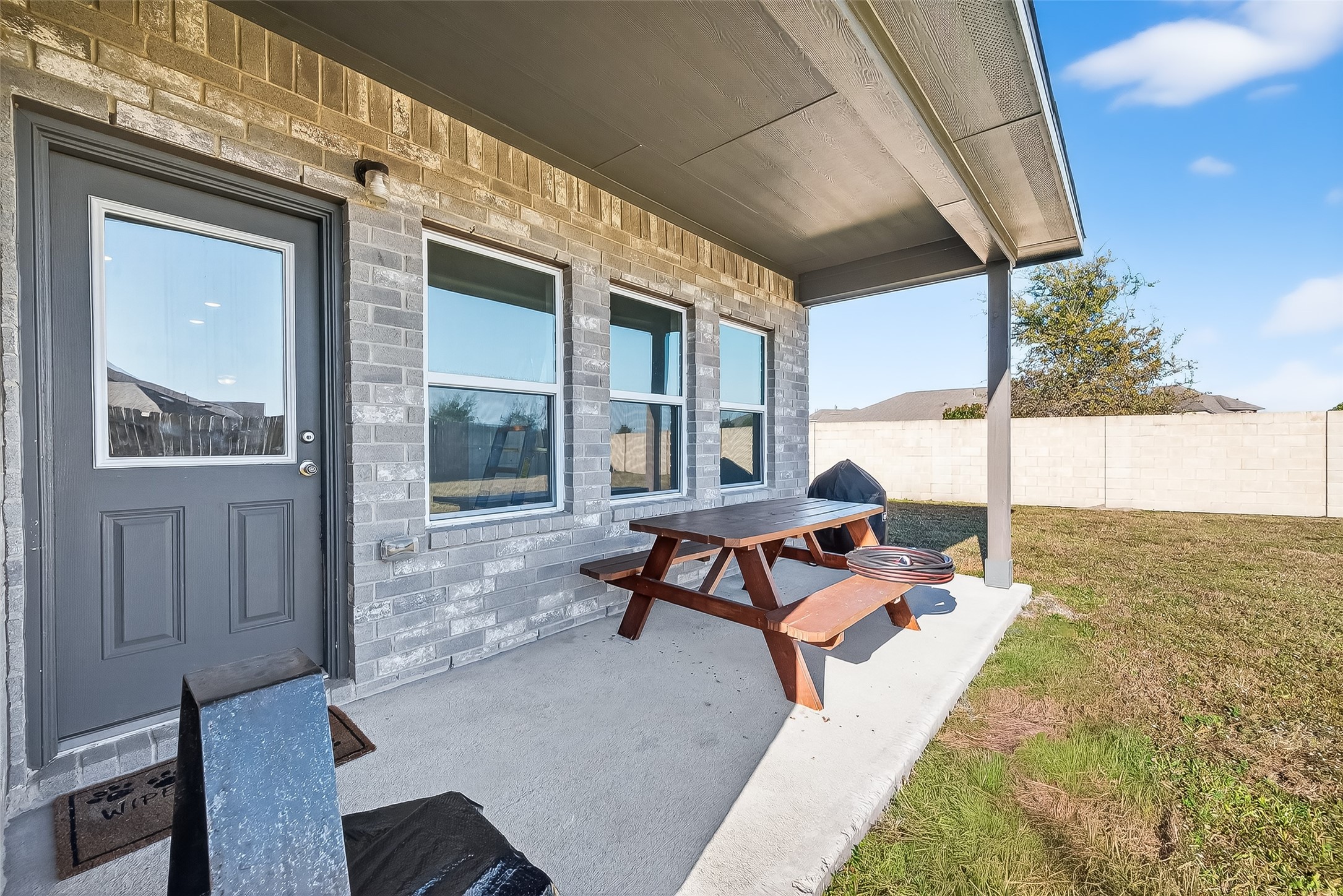 2422 Agassiz Drive Rosharon, TX 77583 - Photo 38 of 41 a outdoor space with furniture