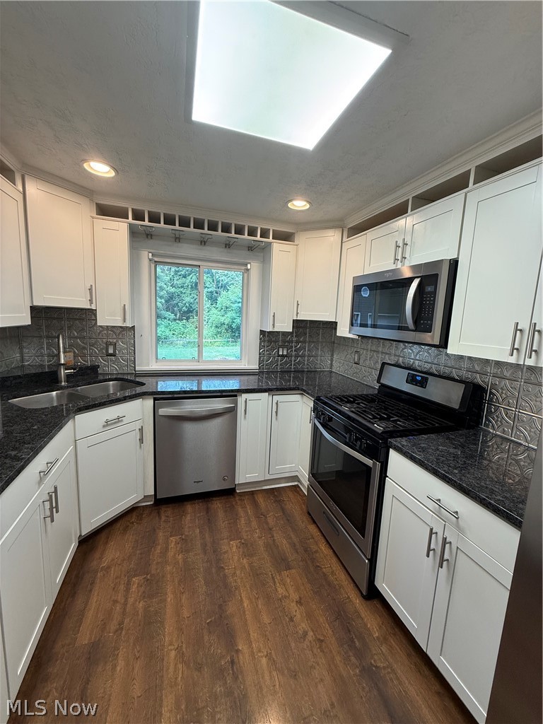 6550 Manchester Road New Franklin, OH 44216 - Photo 10 of 37
