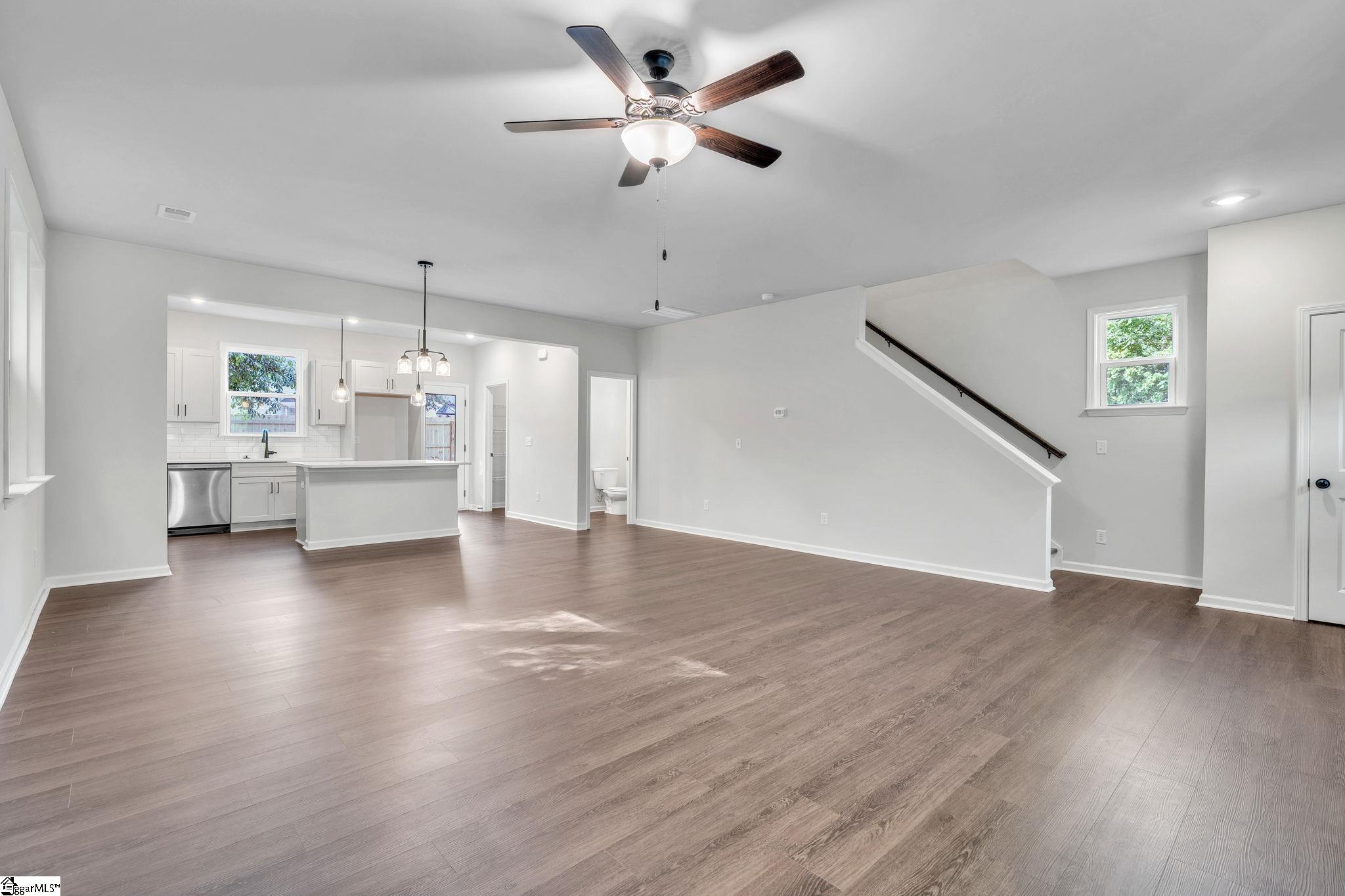 7 Power Street Greenville, SC 29611 - Photo 5 of 31