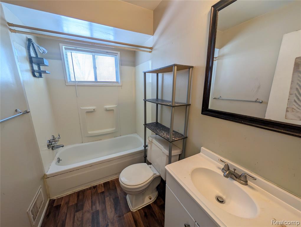 15630 Harrison Street Romulus, MI 48174 - Photo 6 of 14