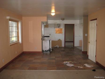 4408 Beach Road Troy, MI 48098 - Photo 8 of 12 Occupancy Inspection 12-01-09 (1