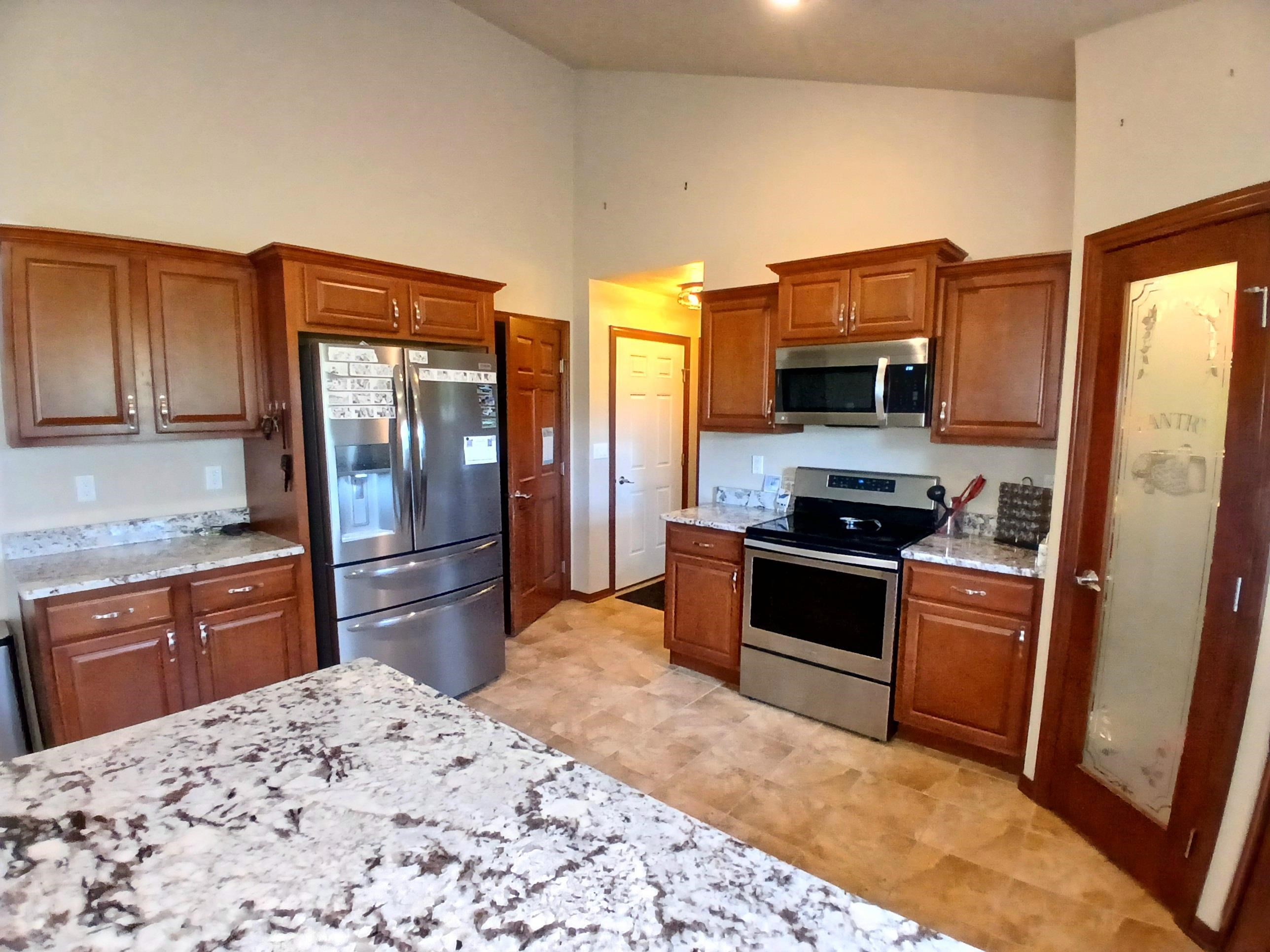 2680 Sussex Road Green Bay, WI 54311 - Photo 12 of 40