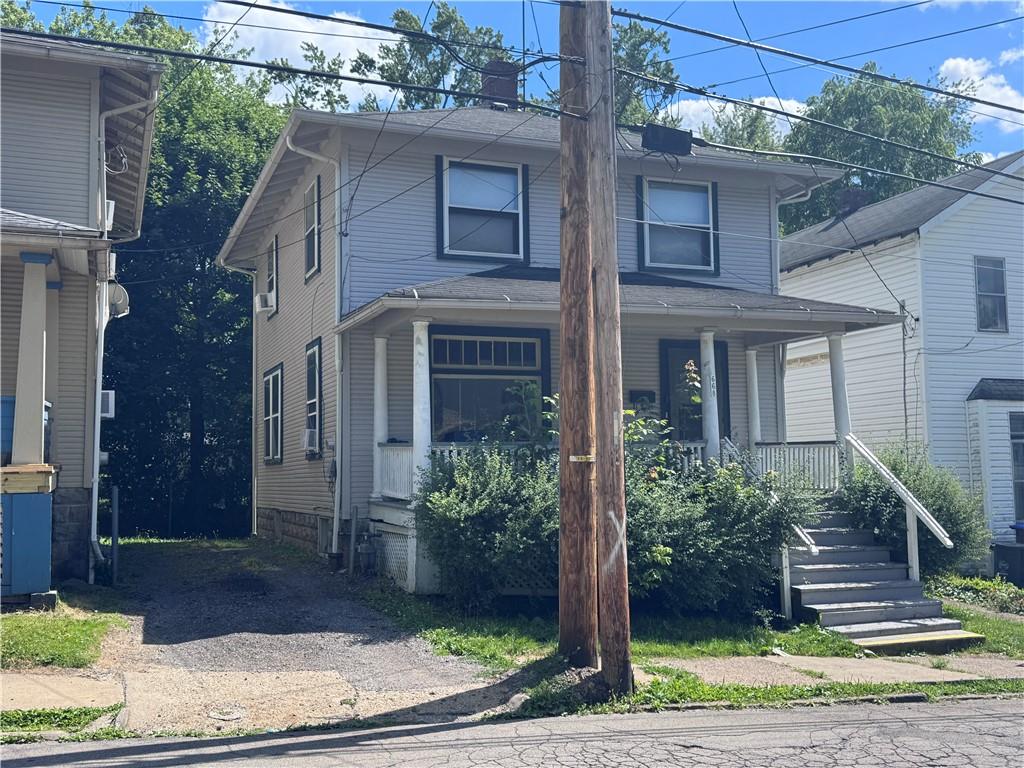 668 Hull Street Sharon, PA 16146 - Photo 2 of 4