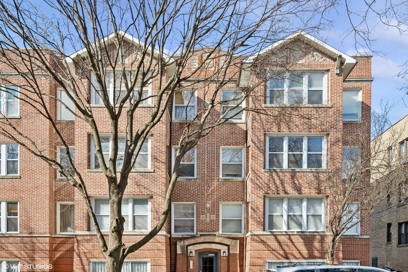 3648 West Ainslie Street, Unit 3 Chicago, IL 60625 - Photo 1 of 15 front view of a building