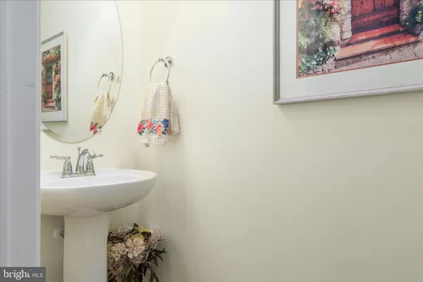 $359,900 | 207 Kintyre Lane, Stephens City, VA 22655