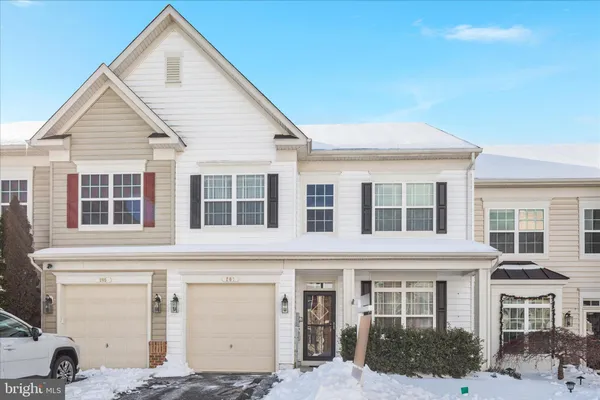 $359,900 | 207 Kintyre Lane, Stephens City, VA 22655