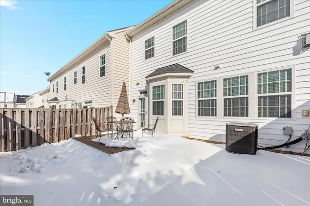 $369,900 | 207 Kintyre Lane, Stephens City, VA 22655