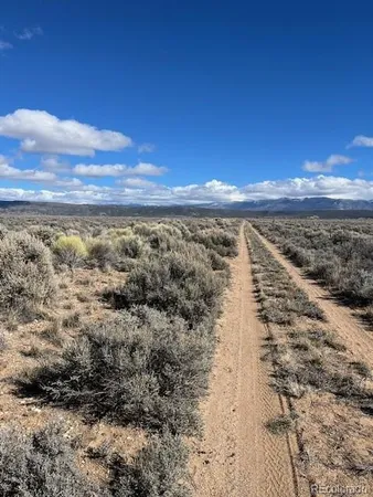 a picture of a bathroom