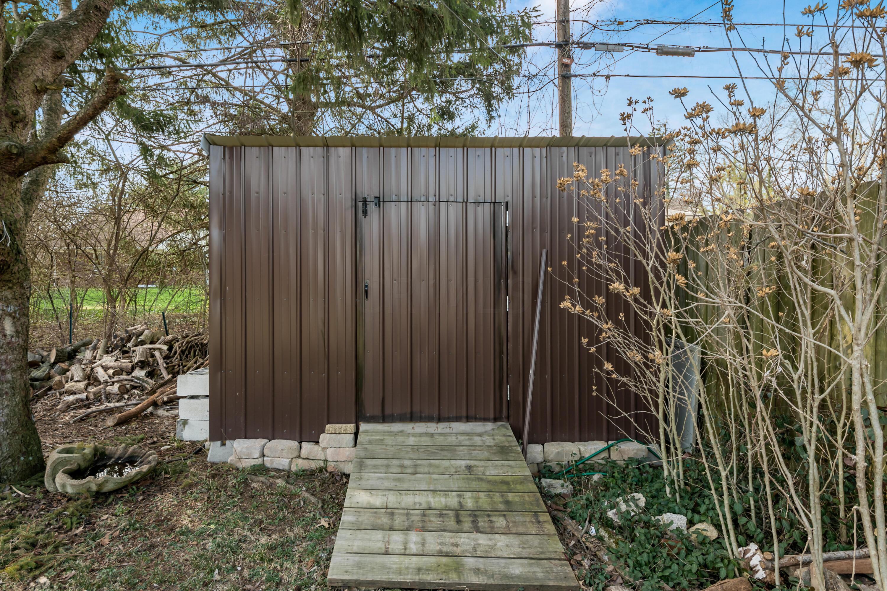 119 South James Road Columbus, OH 43213 - Photo 12 of 54 Shed NEW in 2023