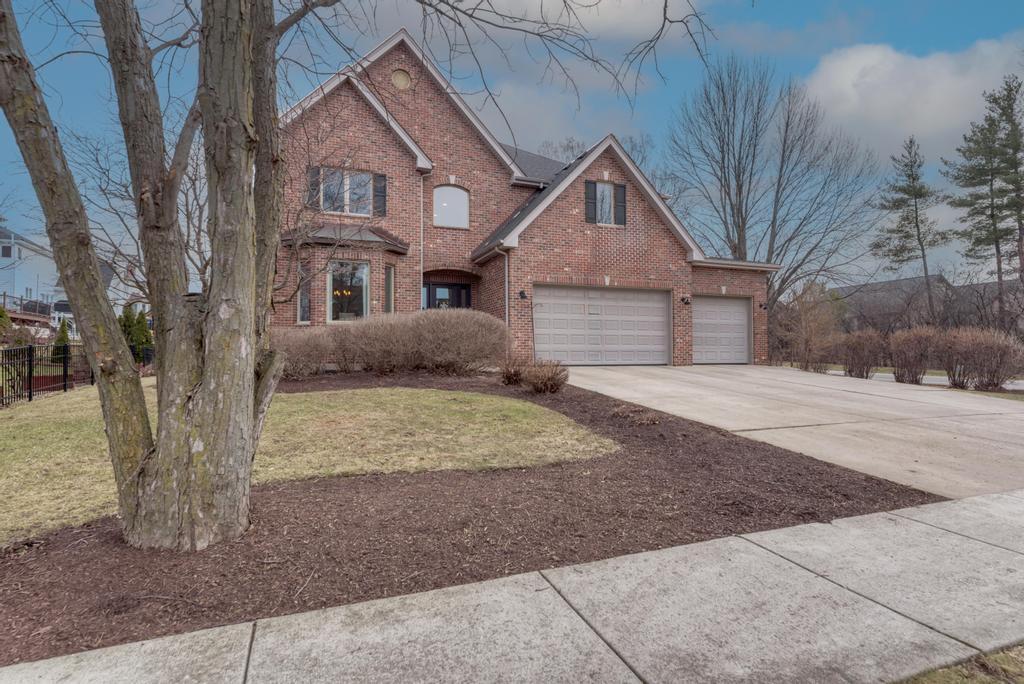 a house view with a outdoor space