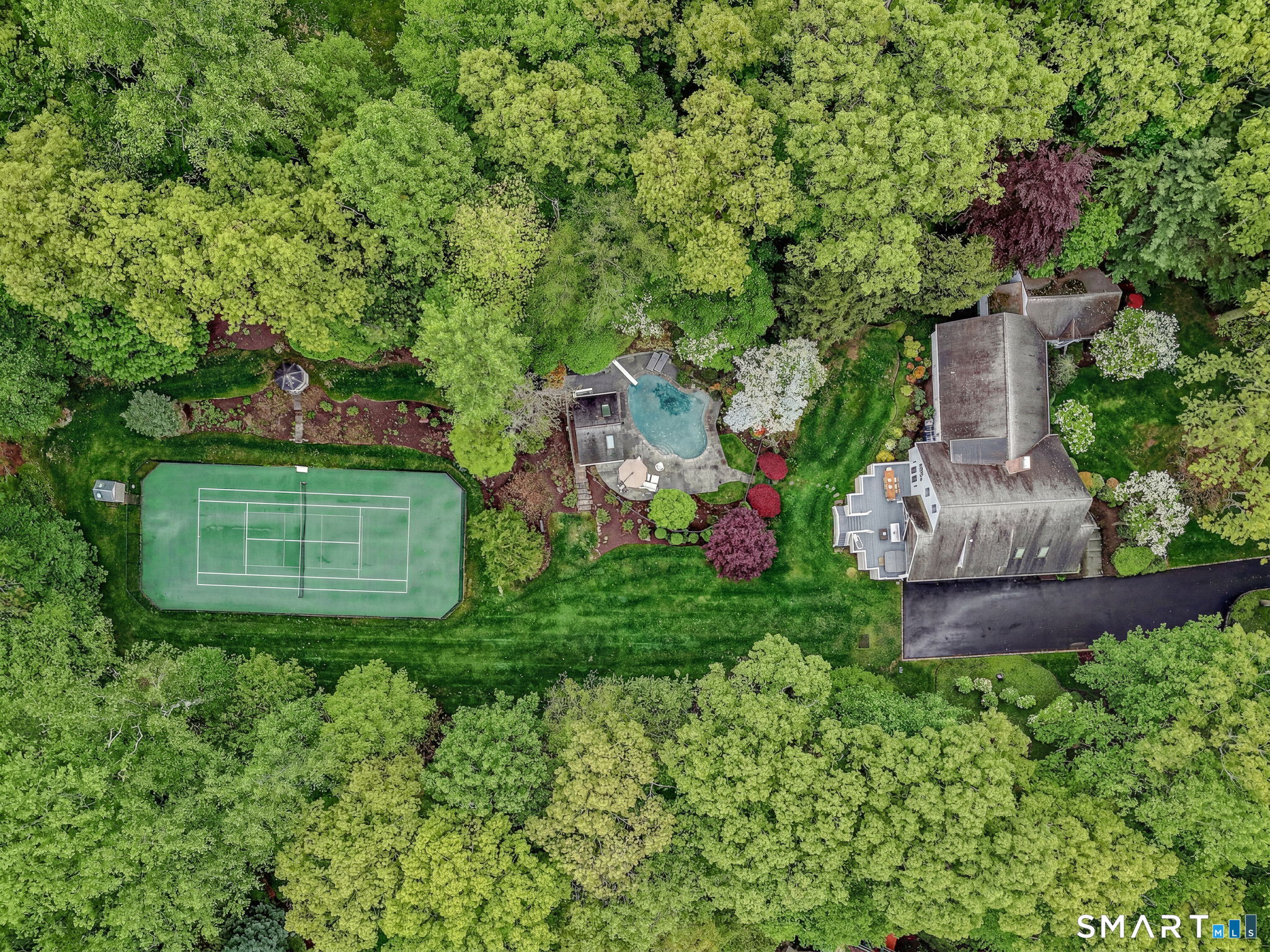 9 North Ridge Road Westport, CT 06880 - Photo 1 of 37 Gallery Image 1