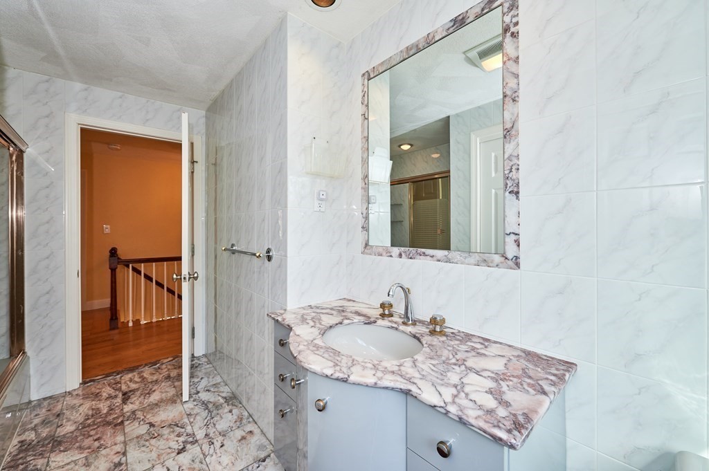 44 Sanderson Road Lexington, MA 02420 - Photo 30 of 42 Gallery Image 30