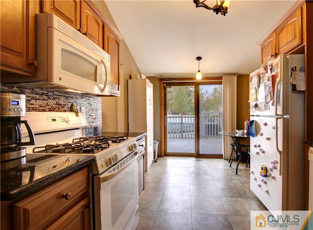 26 Arden Road Old Bridge, NJ 08857 - Photo 4 of 25 Gallery Image 4