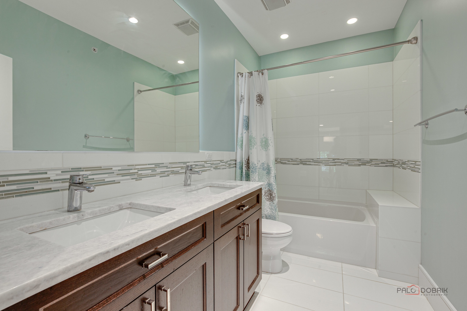 2406 Illinois Road Northbrook, IL 60062 - Photo 23 of 34 Gallery Image 23
