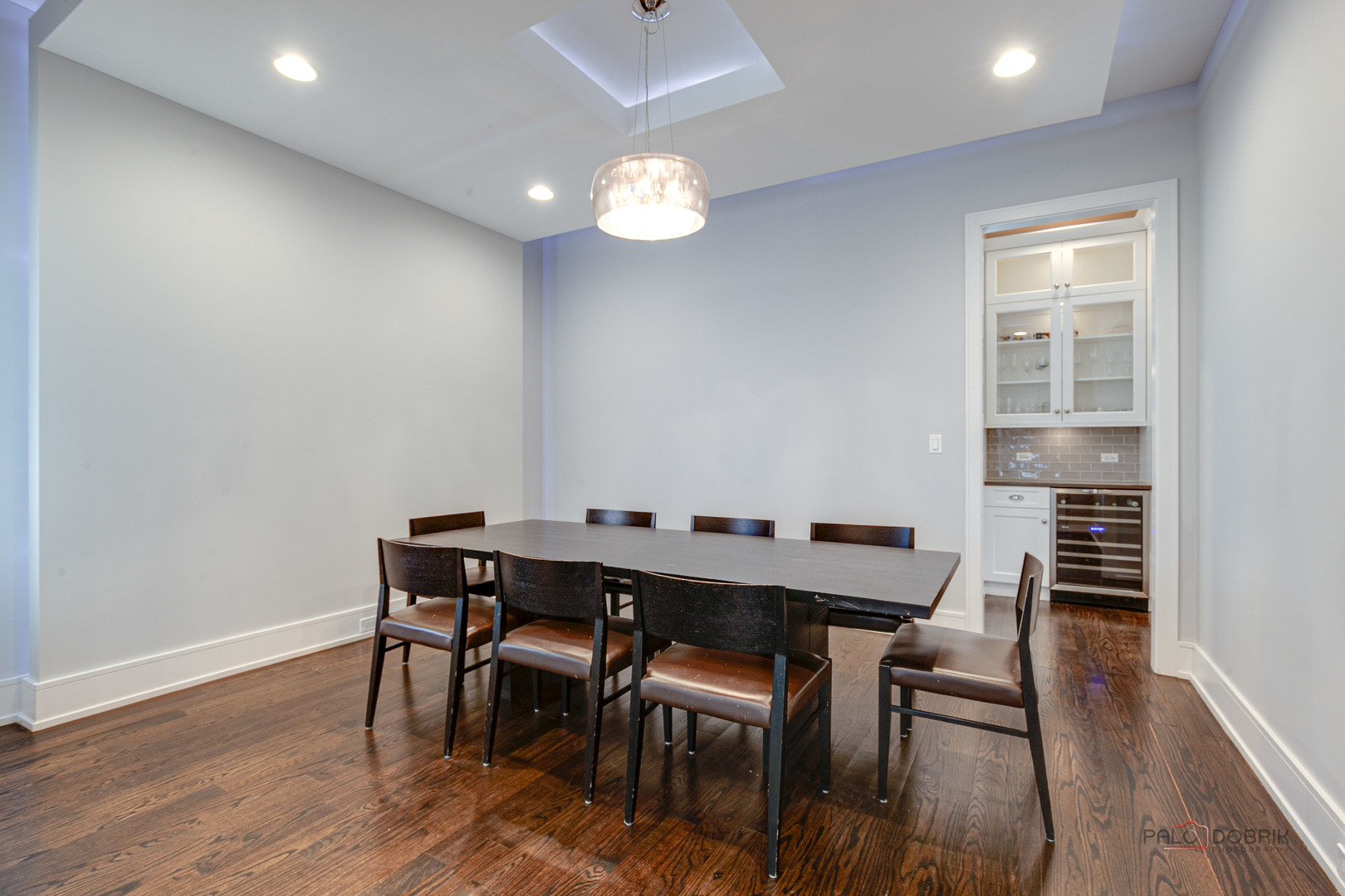 2406 Illinois Road Northbrook, IL 60062 - Photo 4 of 34 Gallery Image 4