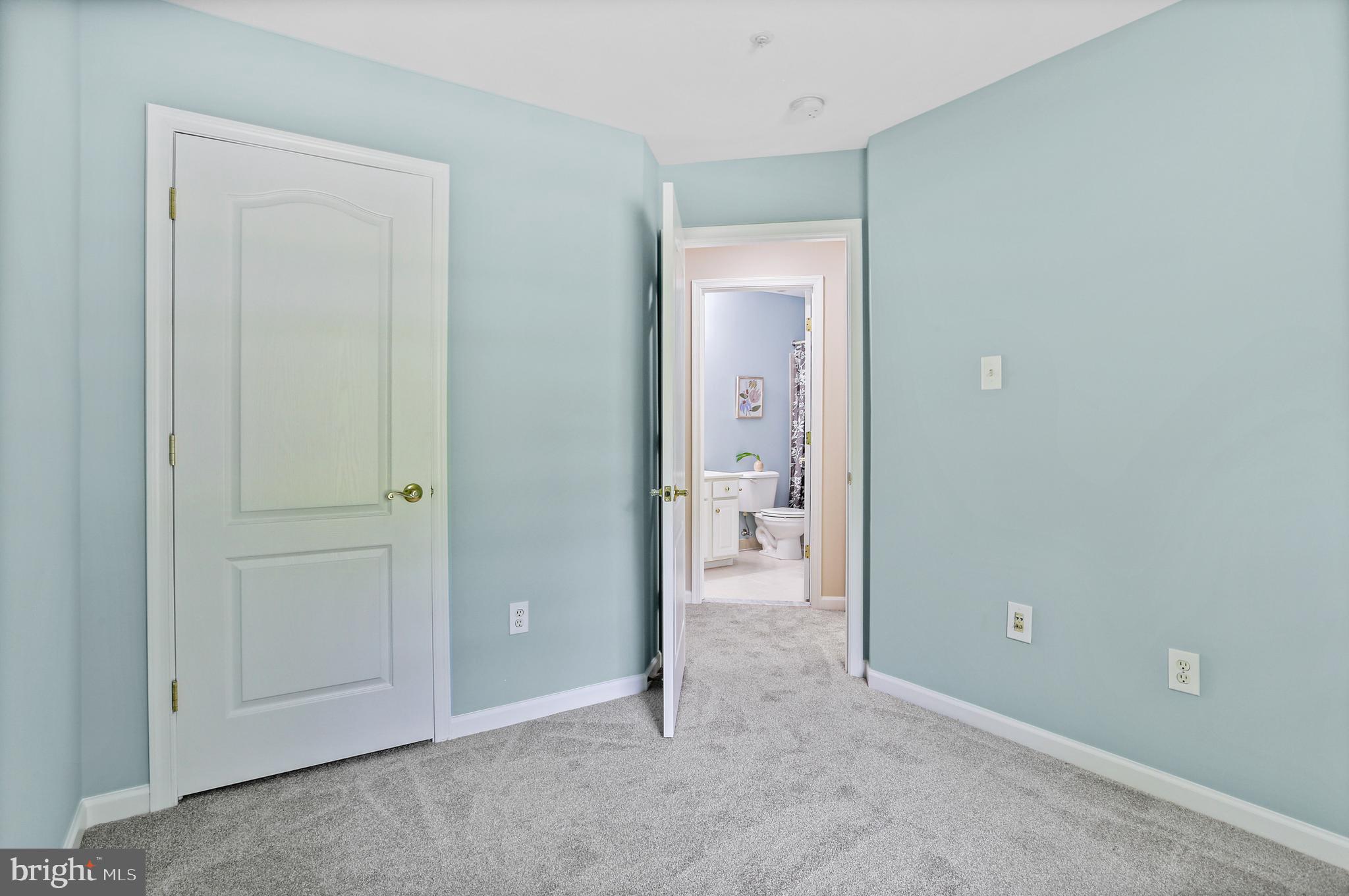 10232 Rutland Round Road, Unit 24 Columbia, MD 21044 - Photo 20 of 31 an empty room with a bathroom