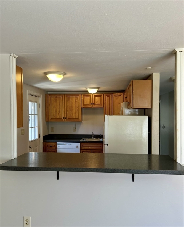 10 Edgemere Road Quincy, MA 02169 - Photo 6 of 38