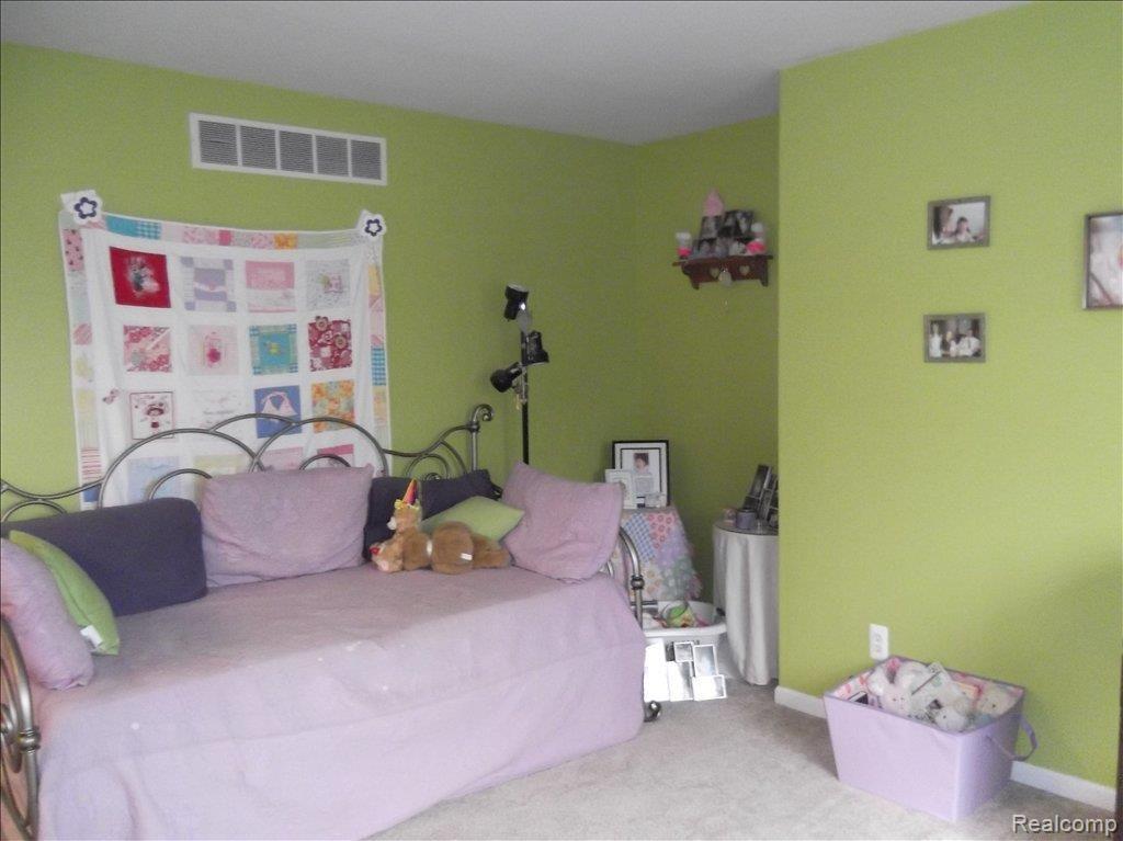 50938 Nesting Ridge Drive Macomb, MI 48044 - Photo 5 of 8 Bedroom