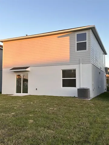 a front view of house with yard