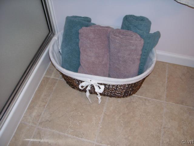 4133 Ross Road Bethlehem, PA 18020 - Photo 28 of 46 Gallery Image 28