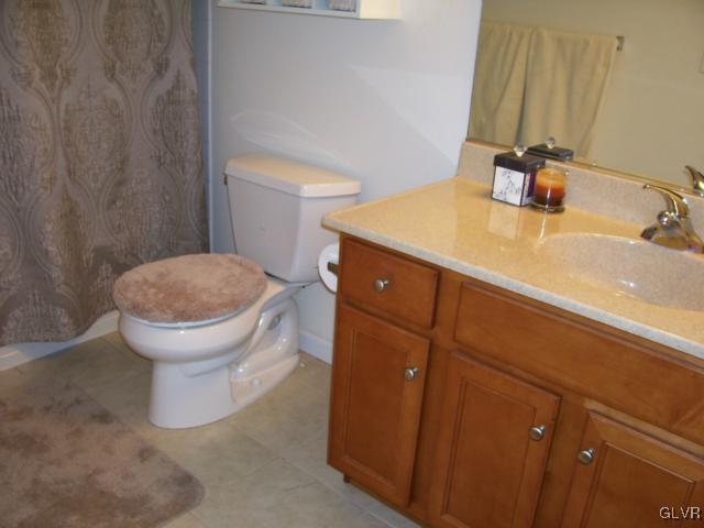 4133 Ross Road Bethlehem, PA 18020 - Photo 34 of 46 Gallery Image 34