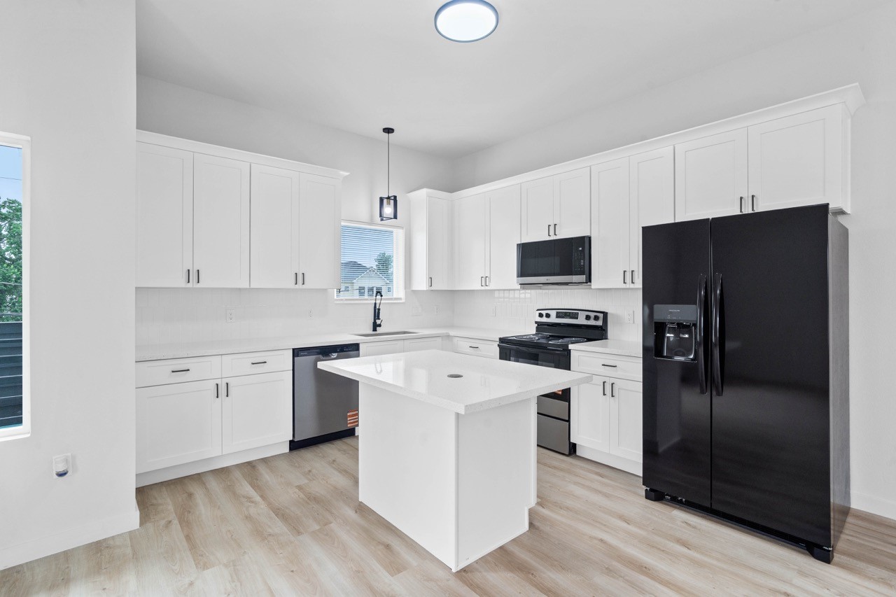 9725 Kerr Street, Unit B Houston, TX 77029 - Photo 11 of 35