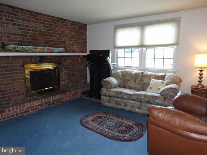 231 Stanwood Road Fairless Hills, PA 19030 - Photo 13 of 22 Family Room