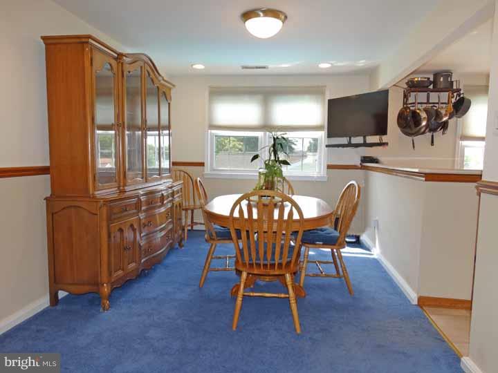 231 Stanwood Road Fairless Hills, PA 19030 - Photo 5 of 22 Dining Room