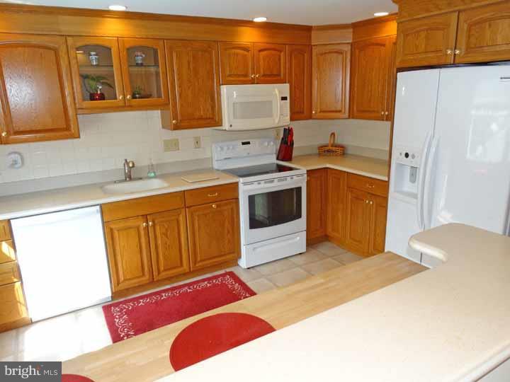 231 Stanwood Road Fairless Hills, PA 19030 - Photo 7 of 22 Kitchen