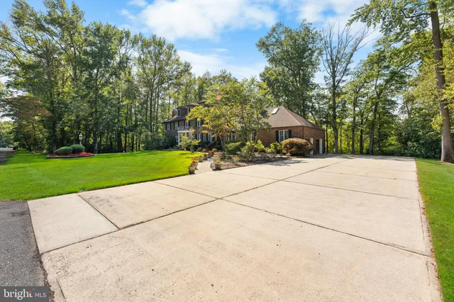 $1,099,000 | 7 Hidden Springs Lane, East Windsor, NJ 08520