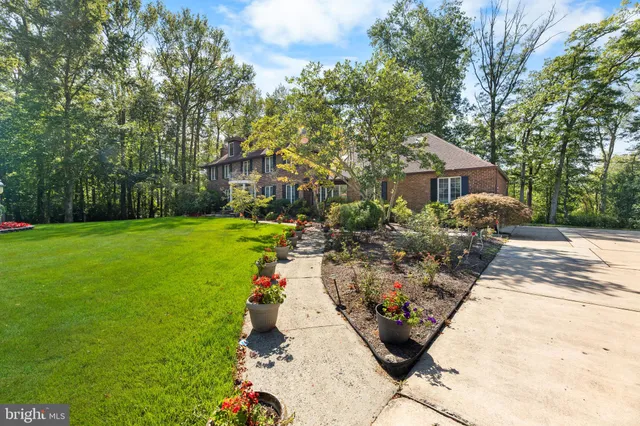 $1,099,000 | 7 Hidden Springs Lane, East Windsor, NJ 08520