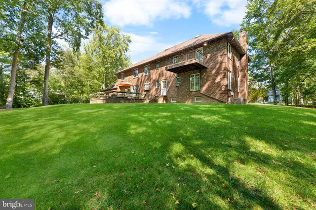 $1,099,000 | 7 Hidden Springs Lane, East Windsor, NJ 08520