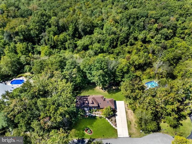 $1,099,000 | 7 Hidden Springs Lane, East Windsor, NJ 08520