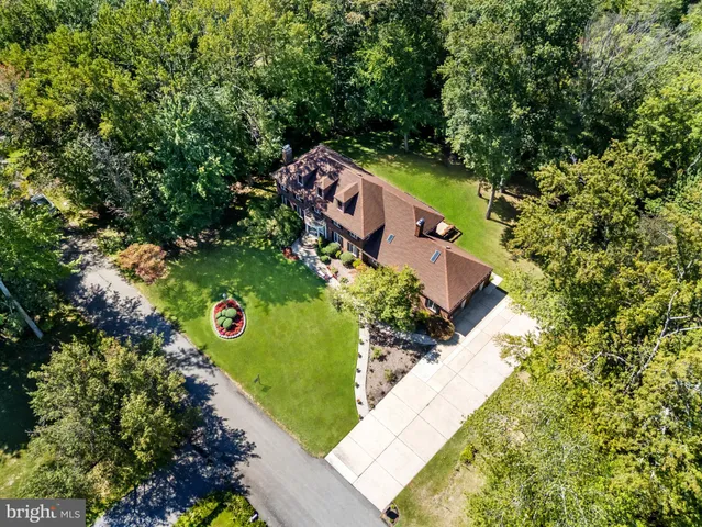 $1,099,000 | 7 Hidden Springs Lane, East Windsor, NJ 08520