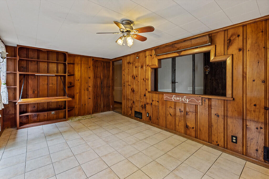 587 Lewiston Road Topsham, ME 04086 - Photo 8 of 25 03_BP5A0570_DxO_mls