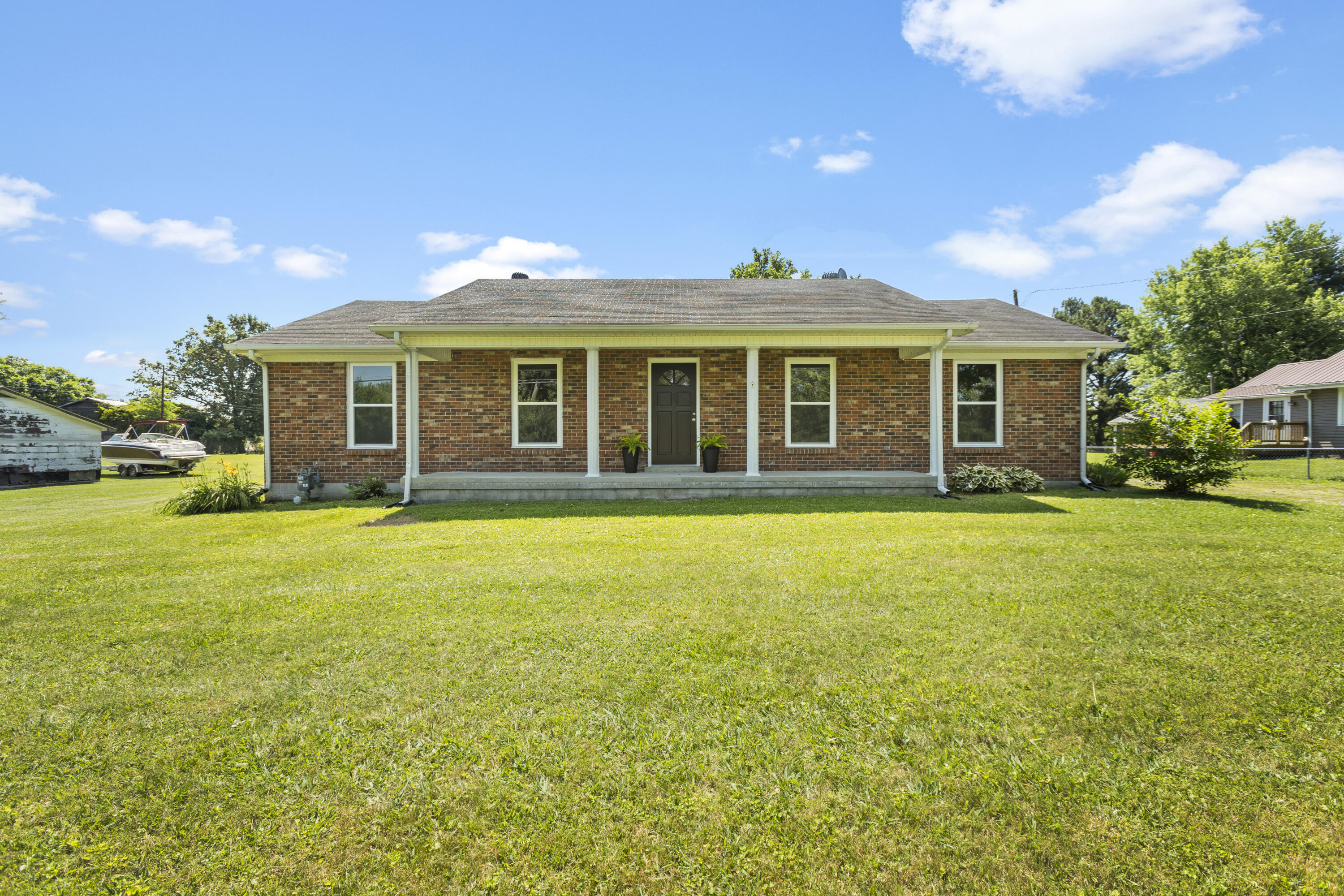 308 College Hill Road Waco, KY 40385 - Photo 2 of 45 I82A5911