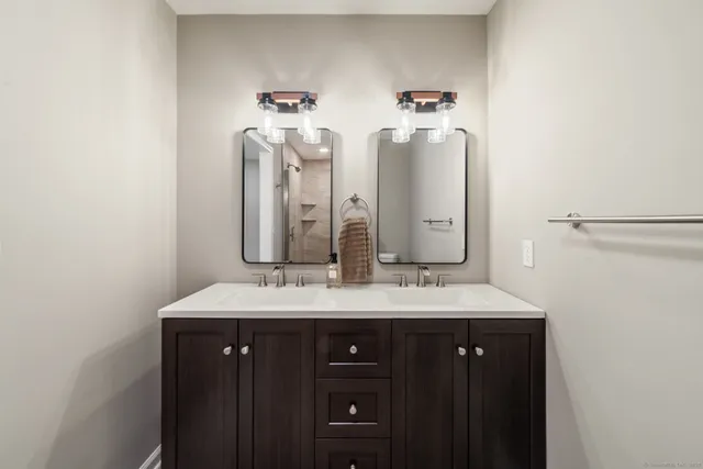 $599,999 | 541 Judd Road, Southbury, CT 06488