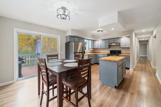 $599,999 | 541 Judd Road, Southbury, CT 06488